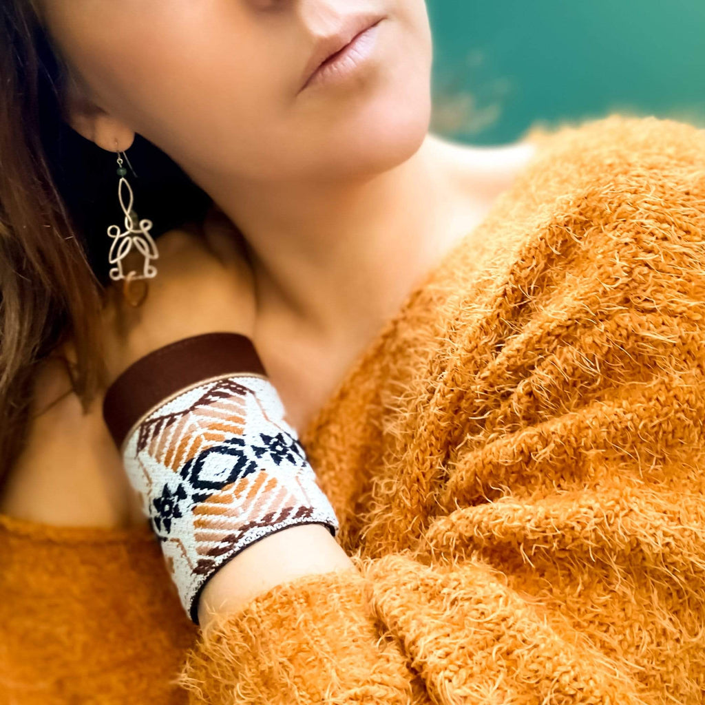 Buy Online High Quality, Beautiful and Stylish Dark Browns Ethnic Peruvian Wrist Wallet - SoFree Creations
