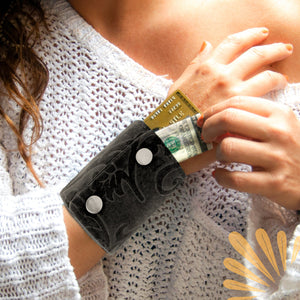 SoFree Creations Wrist Wallet Secret Money Bag - Best Travel Wallet Cuff BUS15-XS
